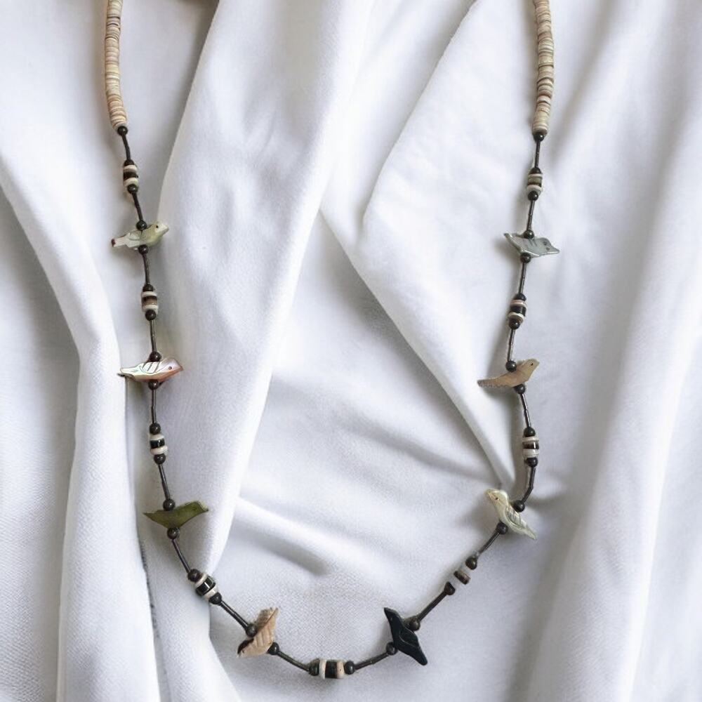Vintage 70s Liquid Silver Carved Stone Bird Fetish Necklace